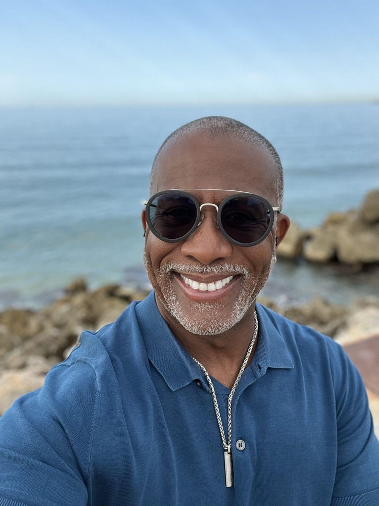 Dr. Bryan Carter